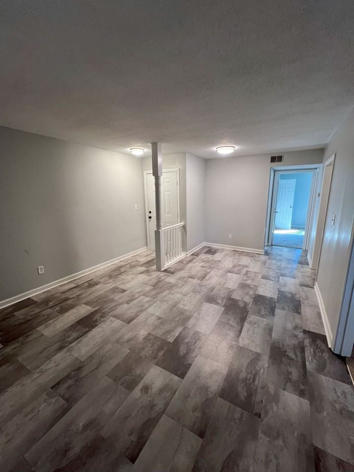 1003 Piney Woods Rd #C - Photo 5 of 12