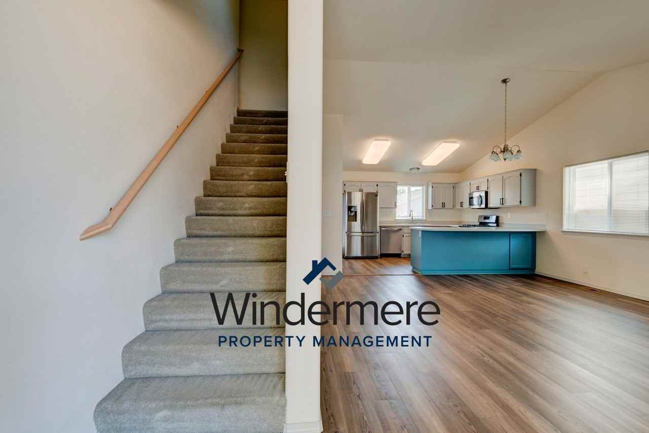 1281 Ne Big Berry Loop - Photo 6 of 27