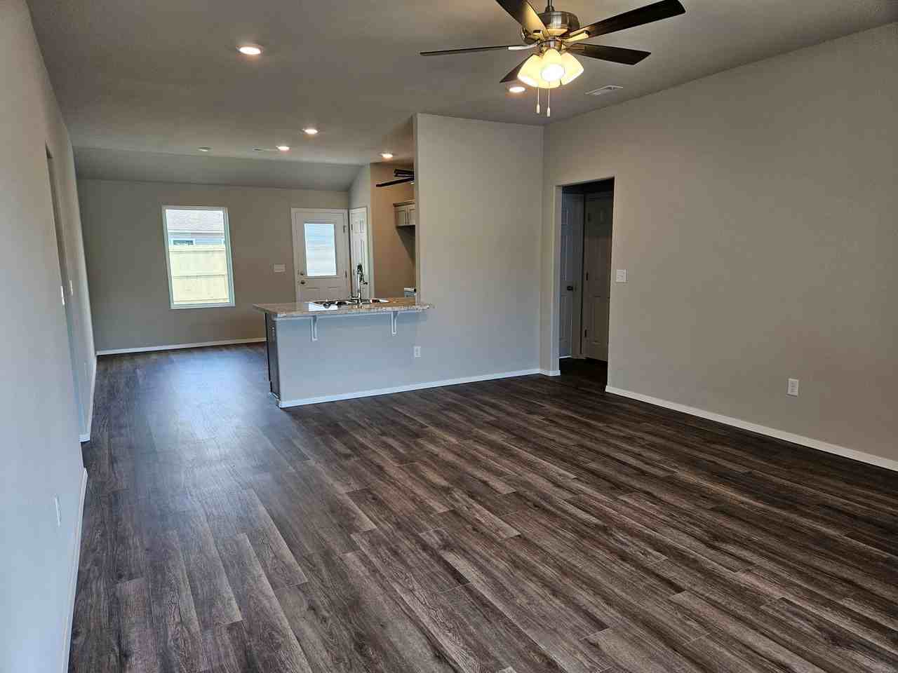2908 W Obsidian St - Photo 2 of 13