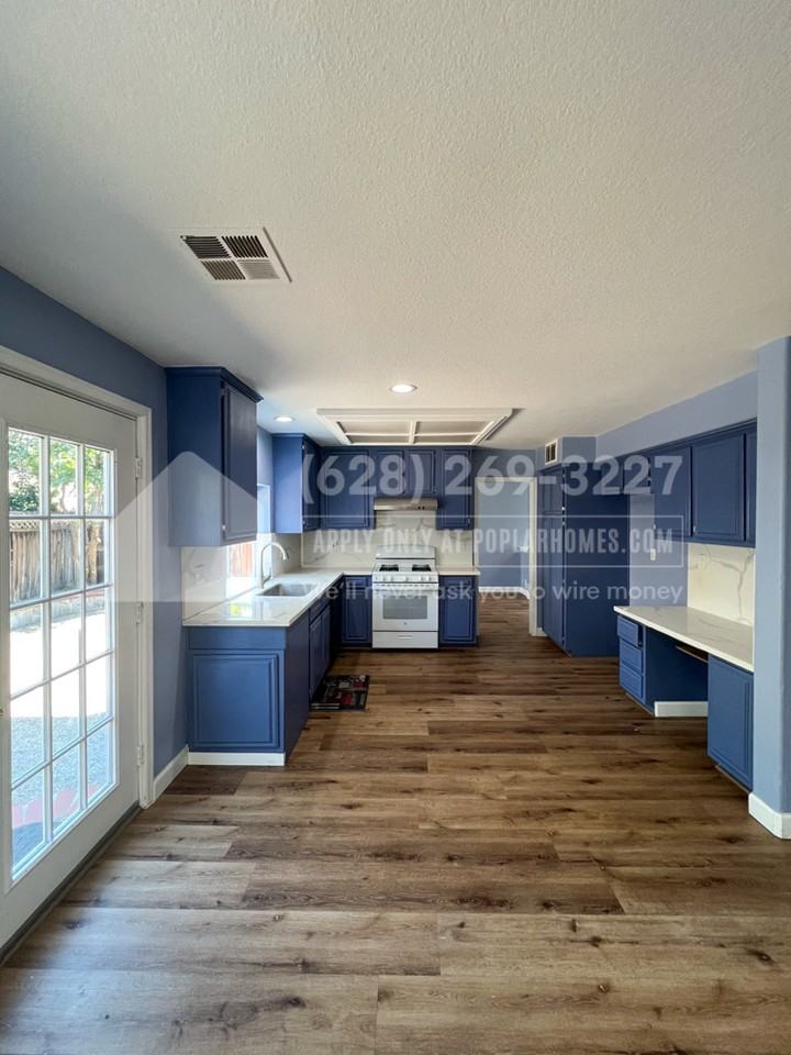 3622 Safe Haven Ct - Photo 3 of 33