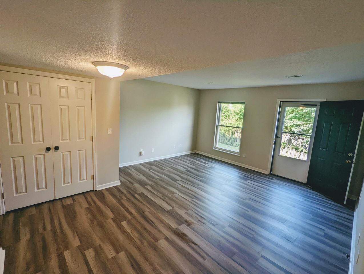 Asbury Way Town Homes - Photo 3 of 9