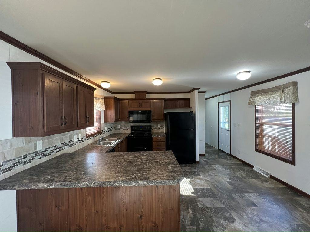 4511 Santiago Blvd S - Photo 3 of 19