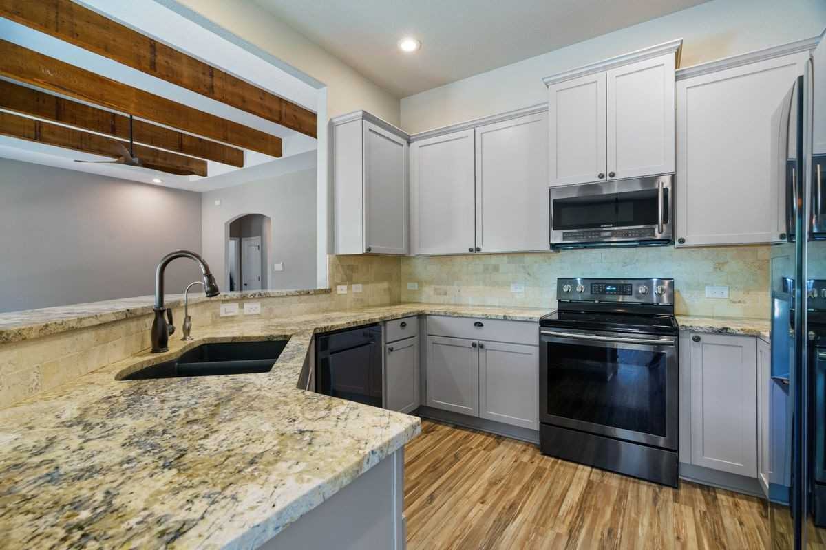 8 Cochise Ct - Photo 3 of 9