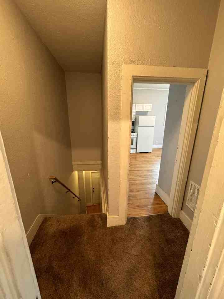 604 N 2nd St #2