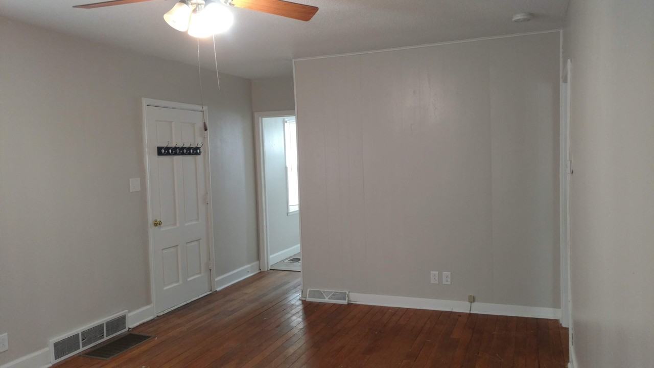 906 N 5th Ave W #NA - Photo 2 of 4