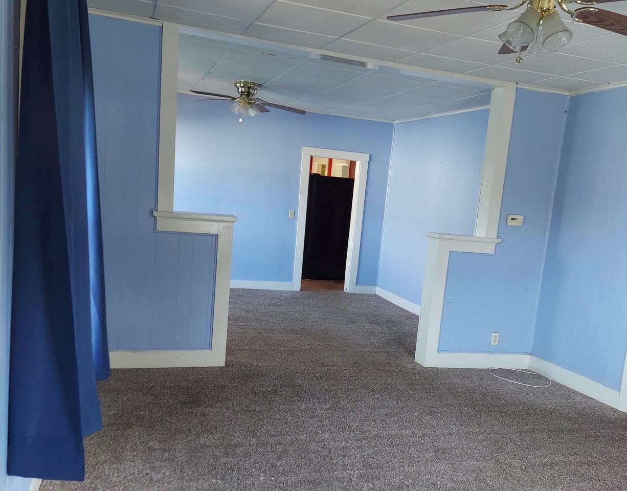 115 W Anderson St #NA - Photo 2 of 11