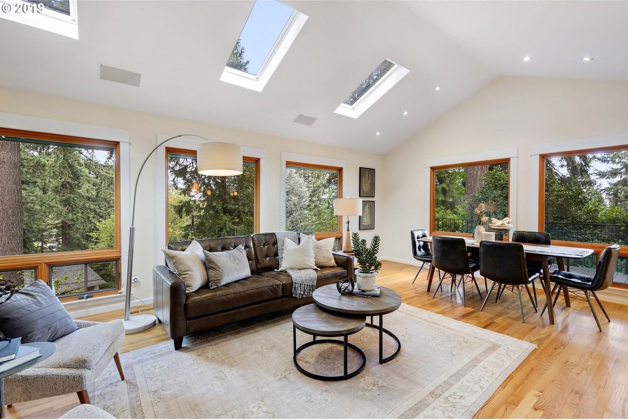 2883 Sw Champlain Dr #NA - Photo 3 of 10