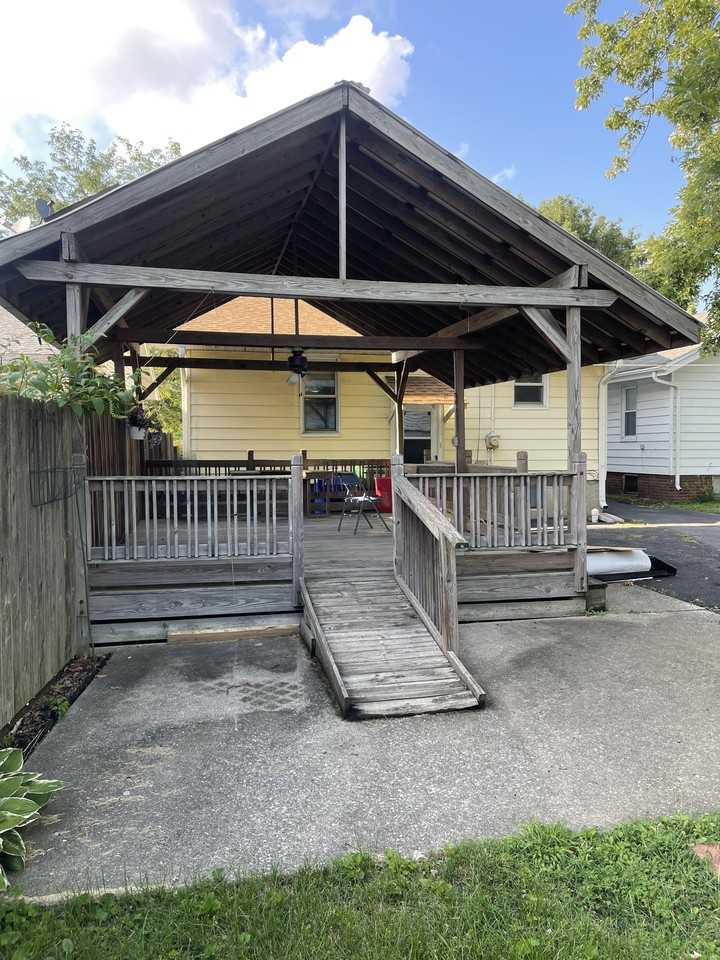 2341 E Main St #NA - Photo 2 of 7