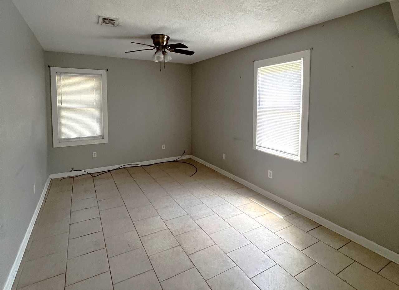 1112 Westwood Dr #NA - Photo 2 of 12