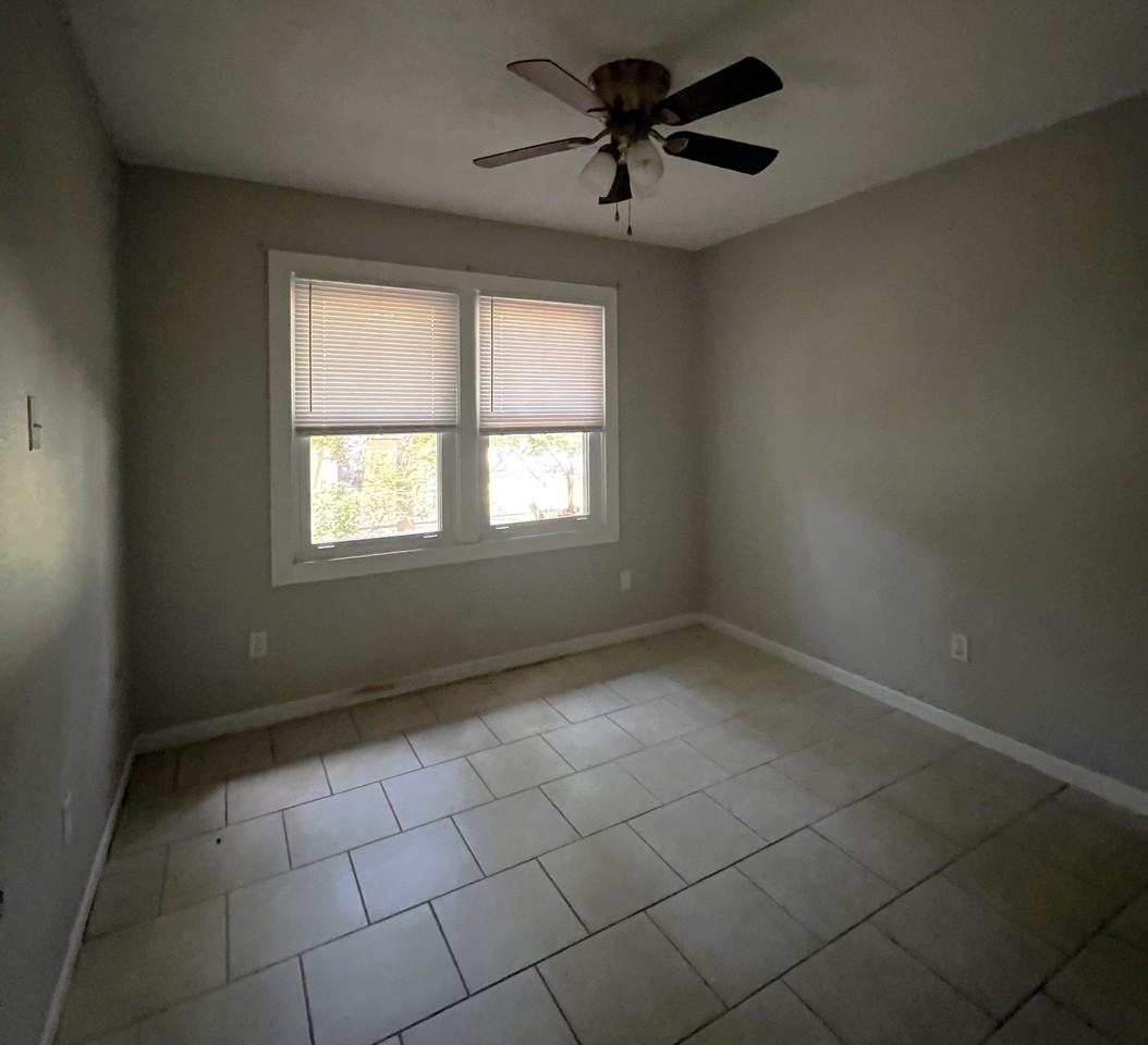 1112 Westwood Dr #NA - Photo 7 of 12