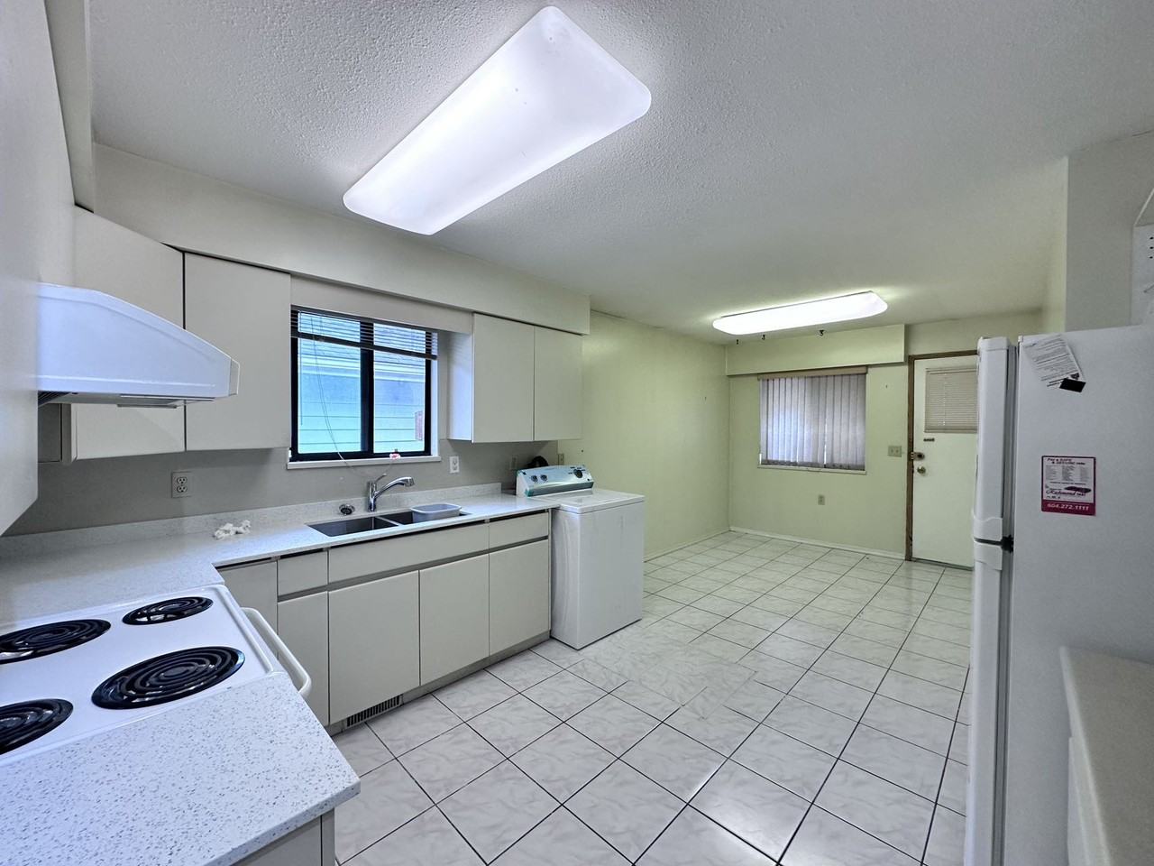 10483 Number 2 Road - Photo 2 of 8