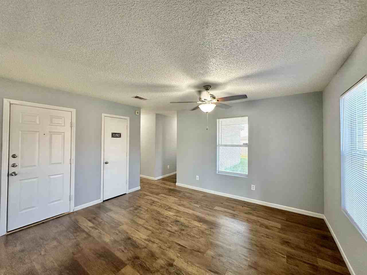 4310 Matt Dr - Photo 7 of 31