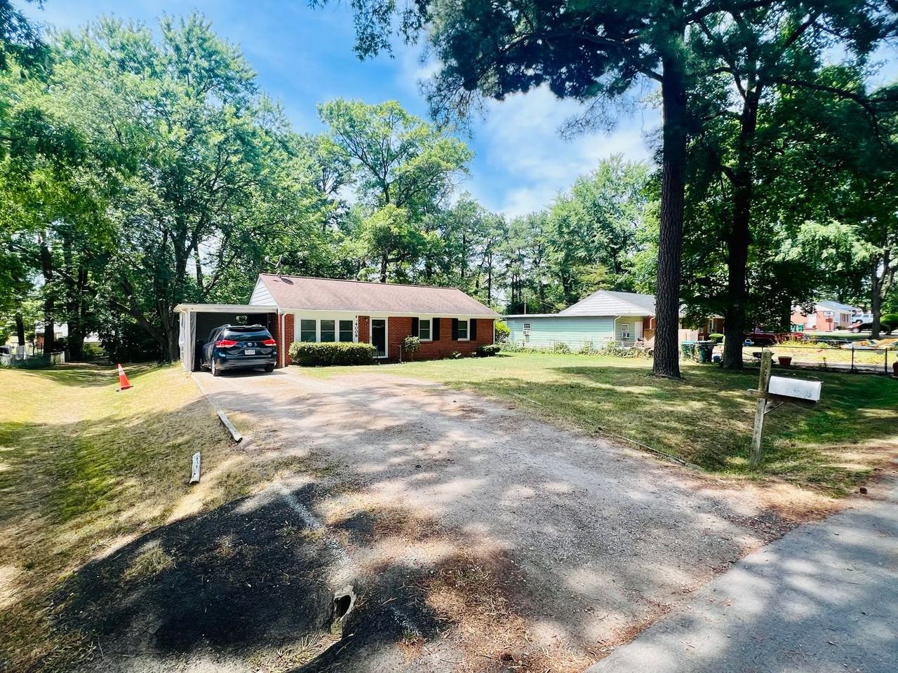 4008 Wilmont Dr - Photo 2 of 39