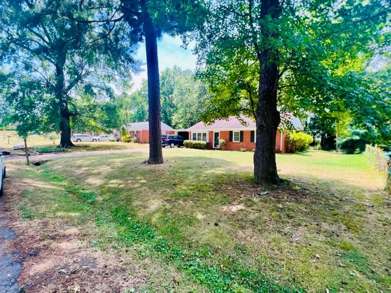 4008 Wilmont Dr - Photo 5 of 39