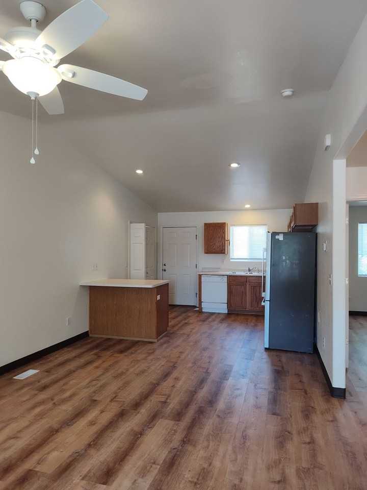 200 MILLER II 1700 N READING AVE - Photo 2 of 11