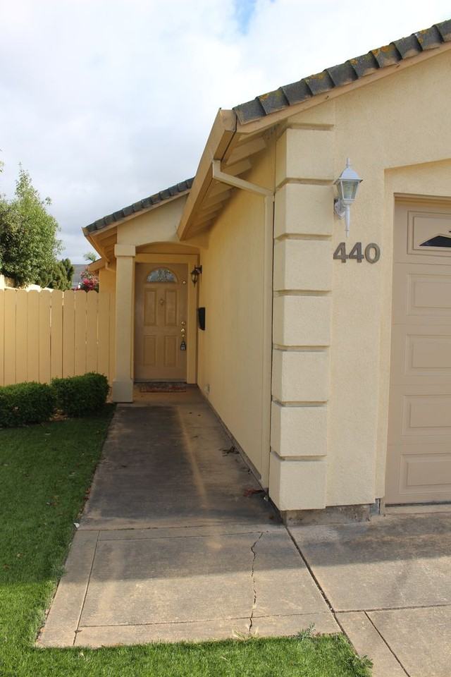 440 Sonoma Ave - Photo 2 of 18