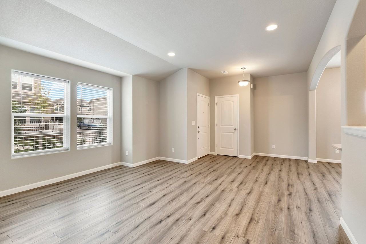 875 Petra Hts - Photo 3 of 17