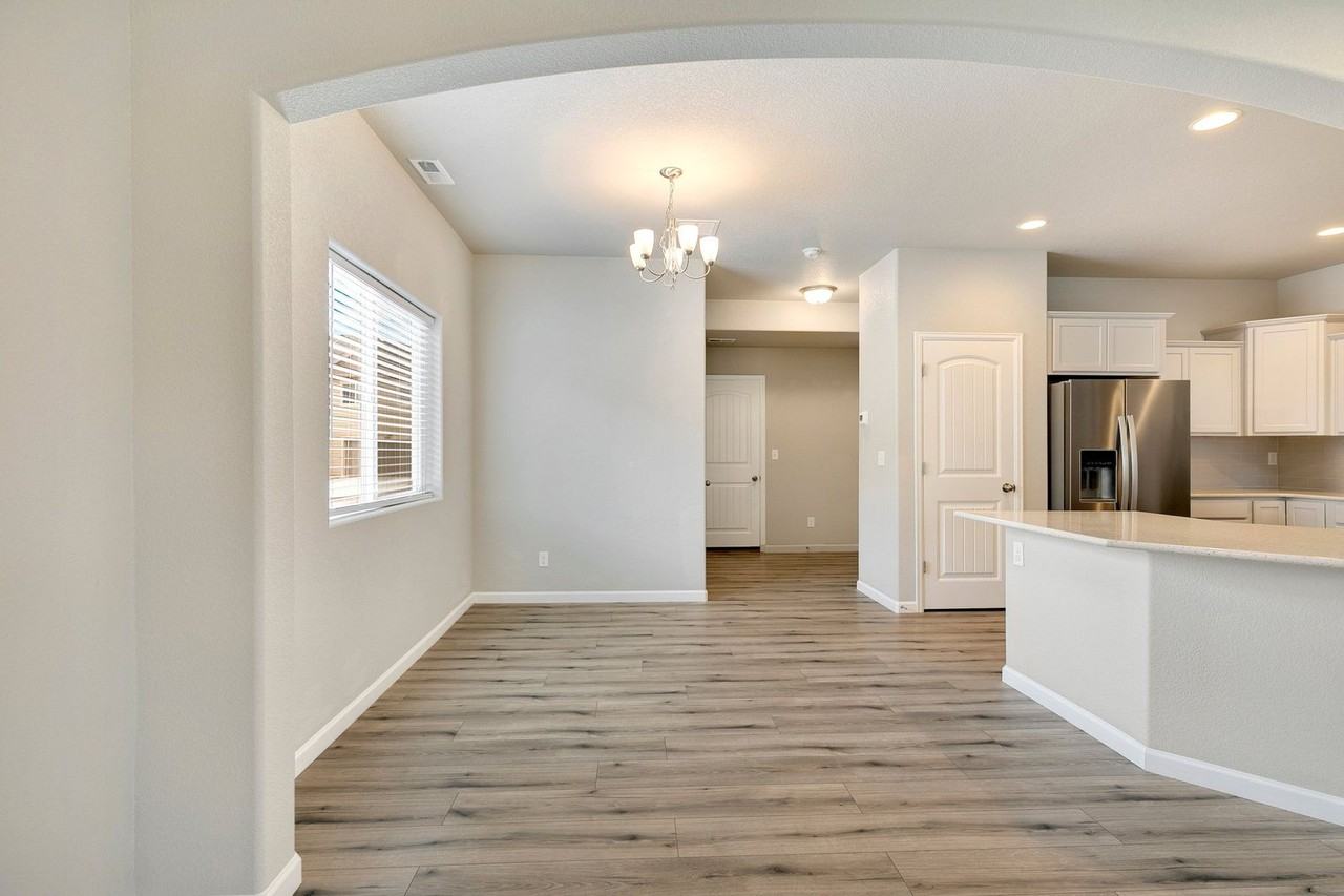 875 Petra Hts - Photo 4 of 17