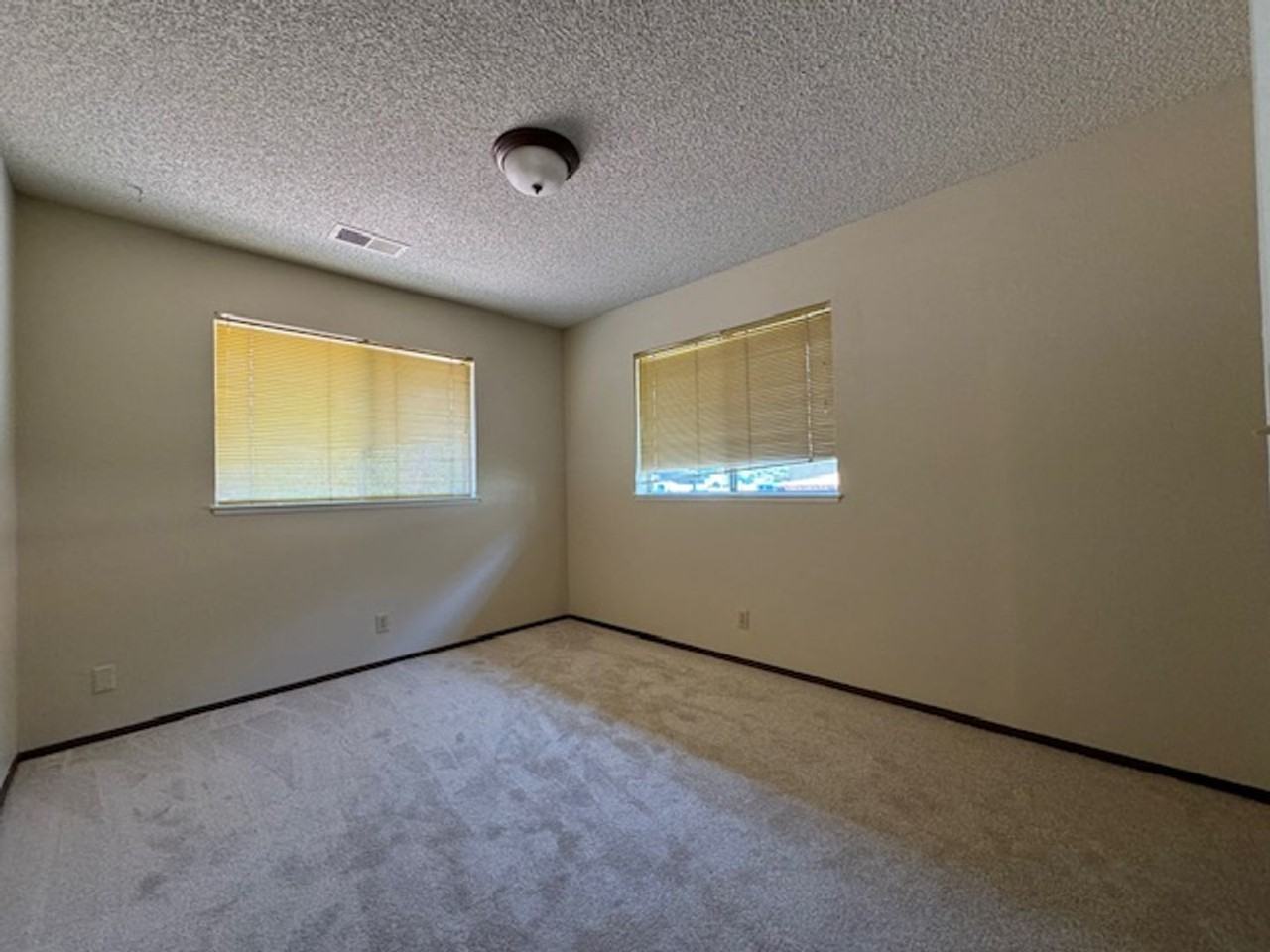 2790 Fountain Oaks Dr - Photo 6 of 18