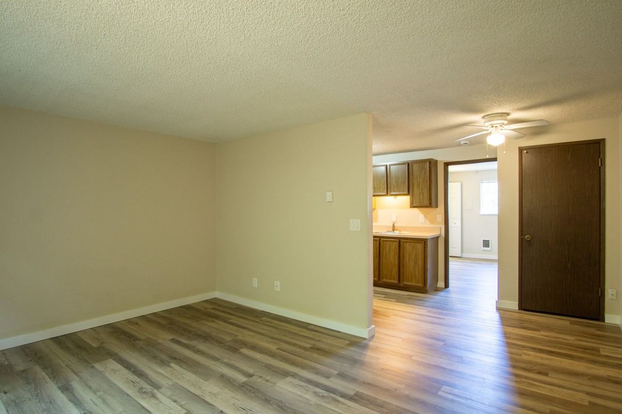 3922 Sw Multnomah Blvd - Photo 2 of 13
