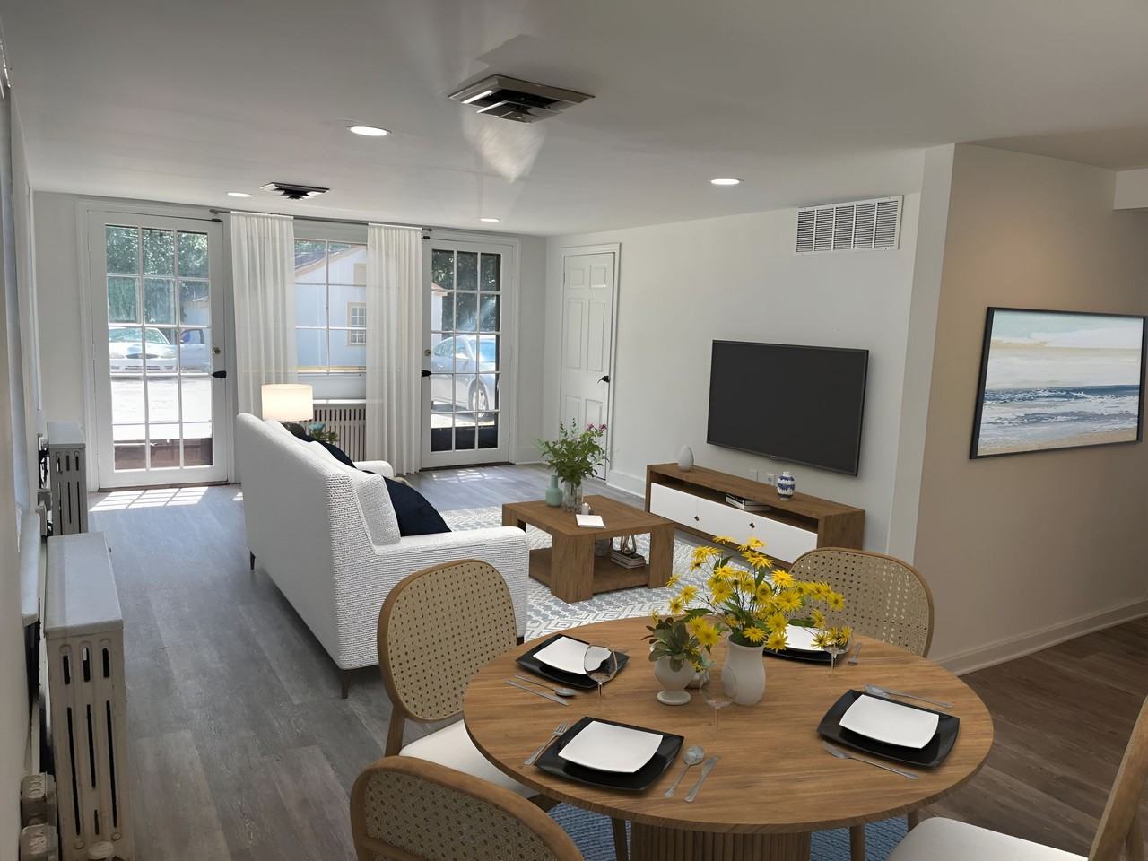 3 bedrooms 1 bath with laundry - Photo 2 of 8