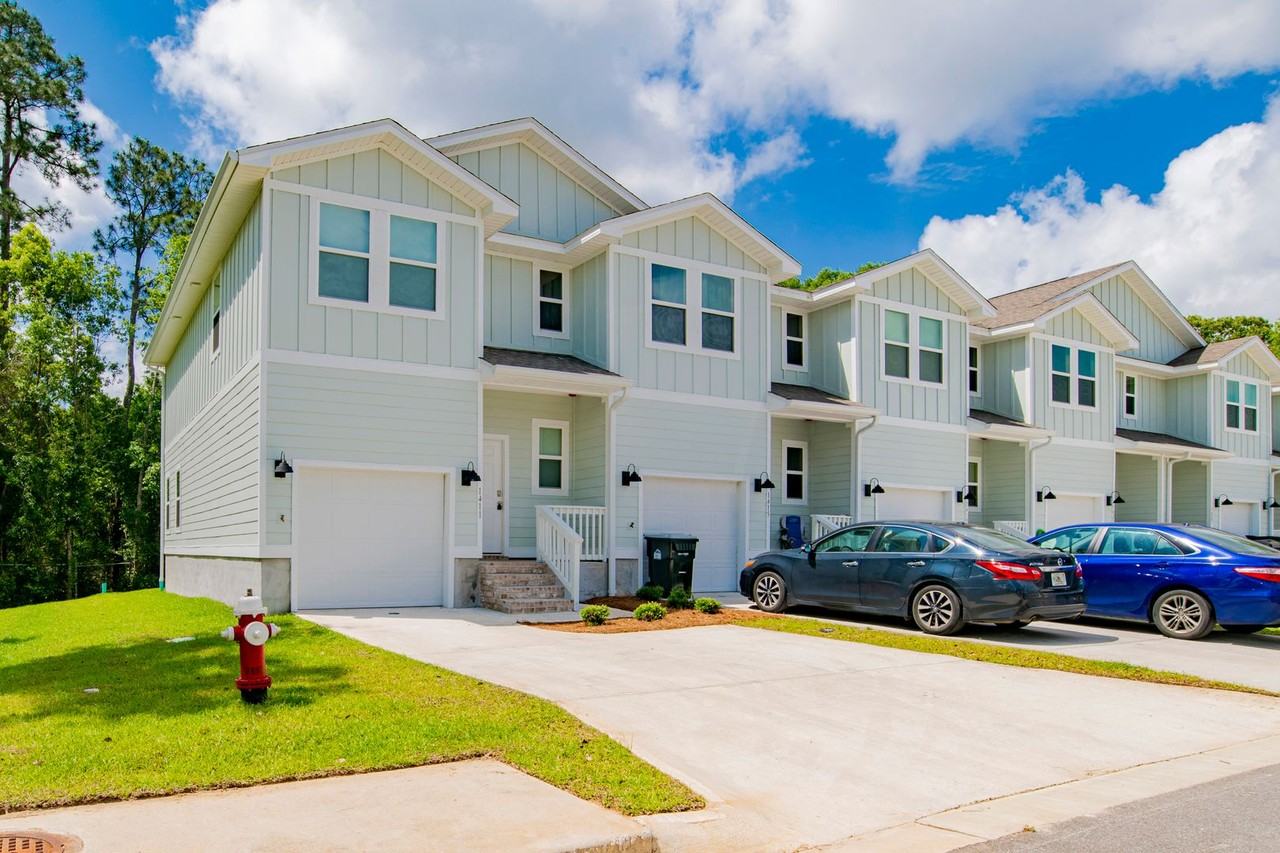 1411 Iroquois Ct - Photo 3 of 16