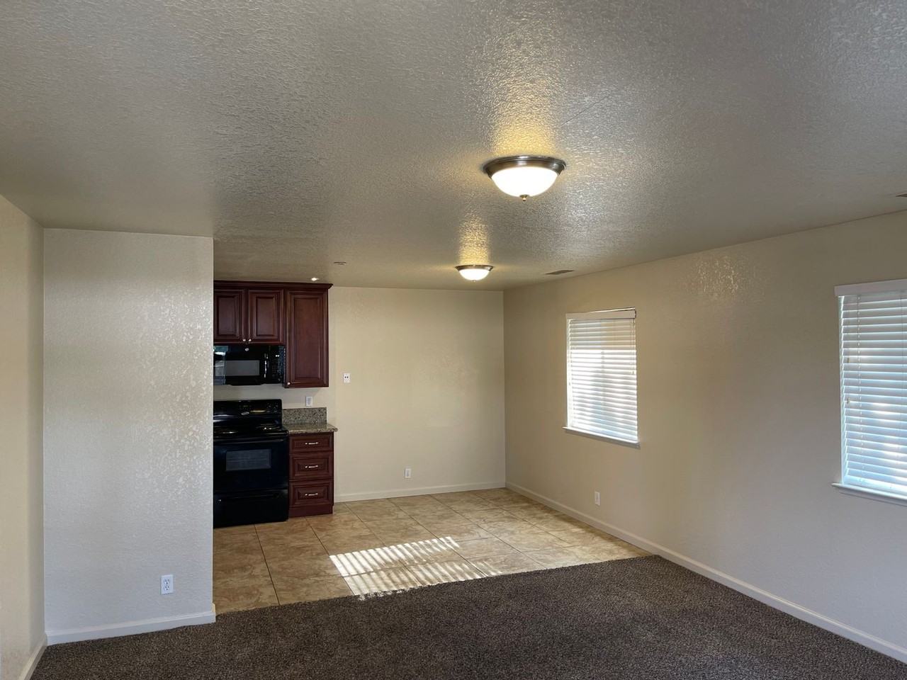 2918 Stanislaus St - Photo 3 of 15