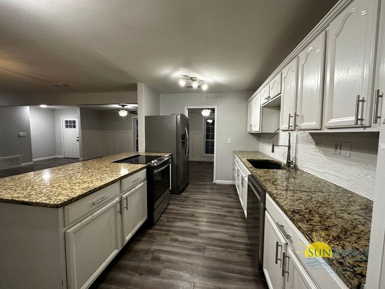 501 Union St - Photo 3 of 24