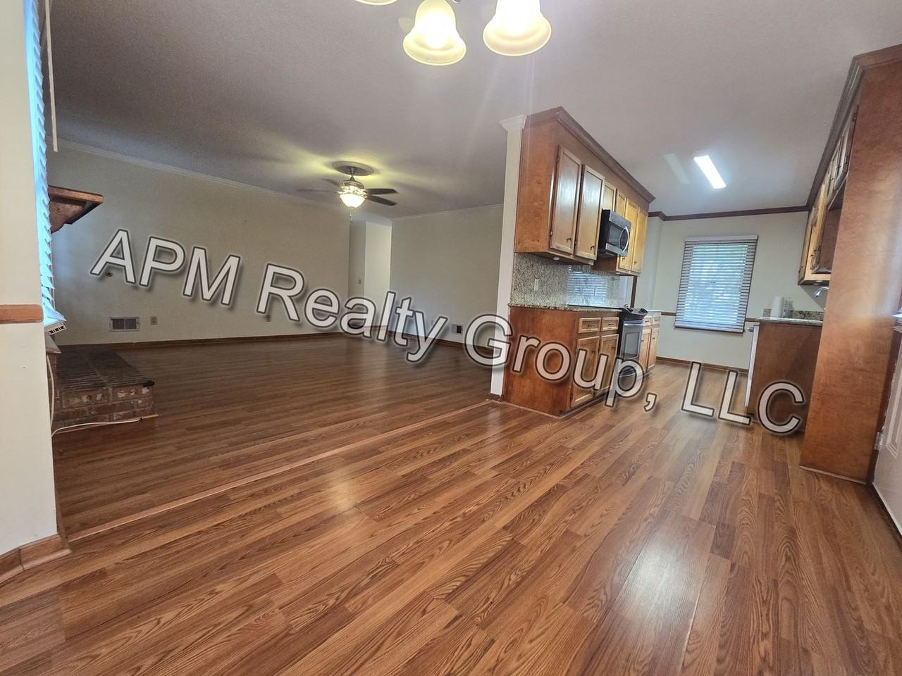 346 Mansfield Cir - Photo 5 of 14