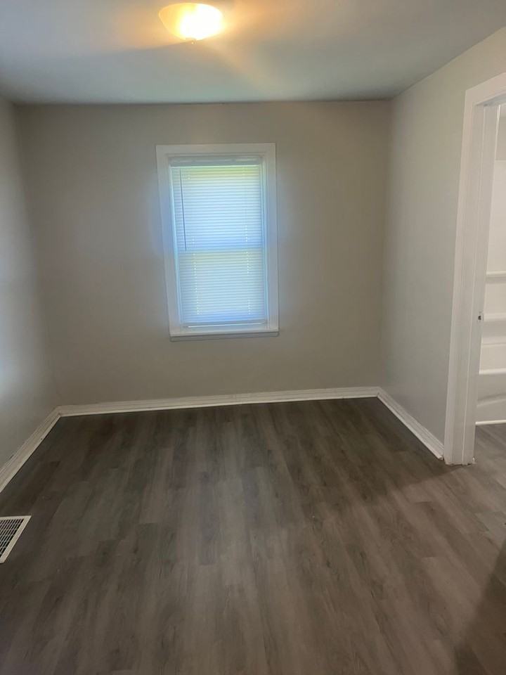 6102 Brookville Rd - Photo 3 of 6