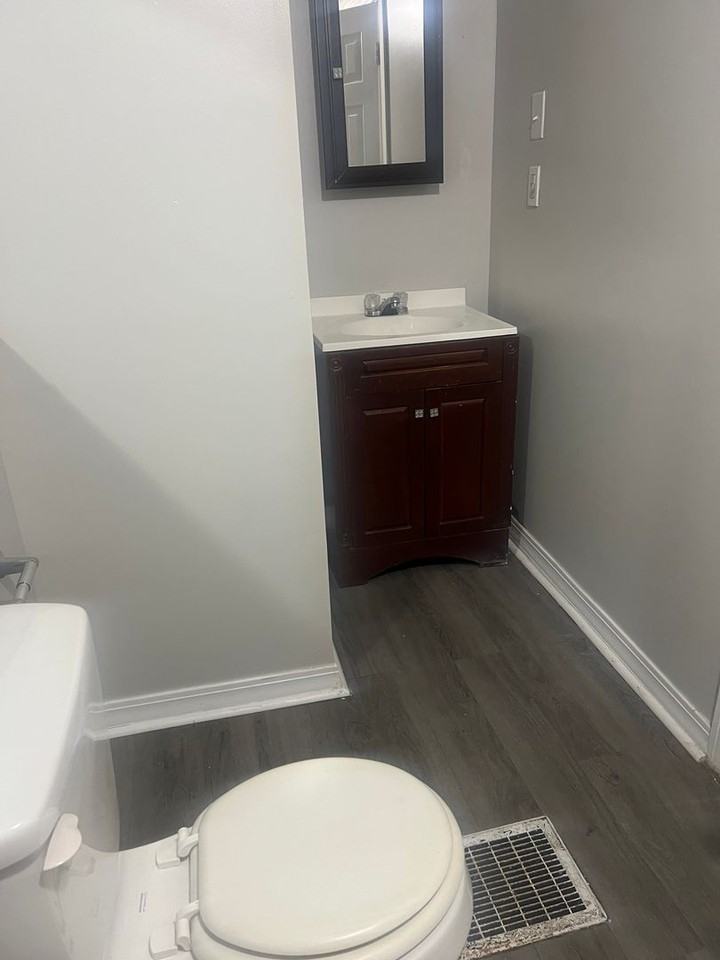 6102 Brookville Rd - Photo 5 of 6