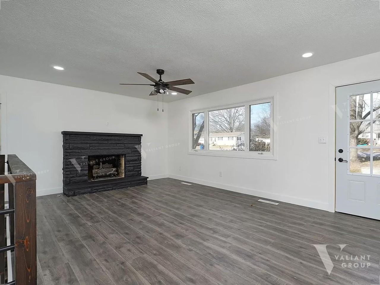 3138 W Crestview St - Photo 2 of 17