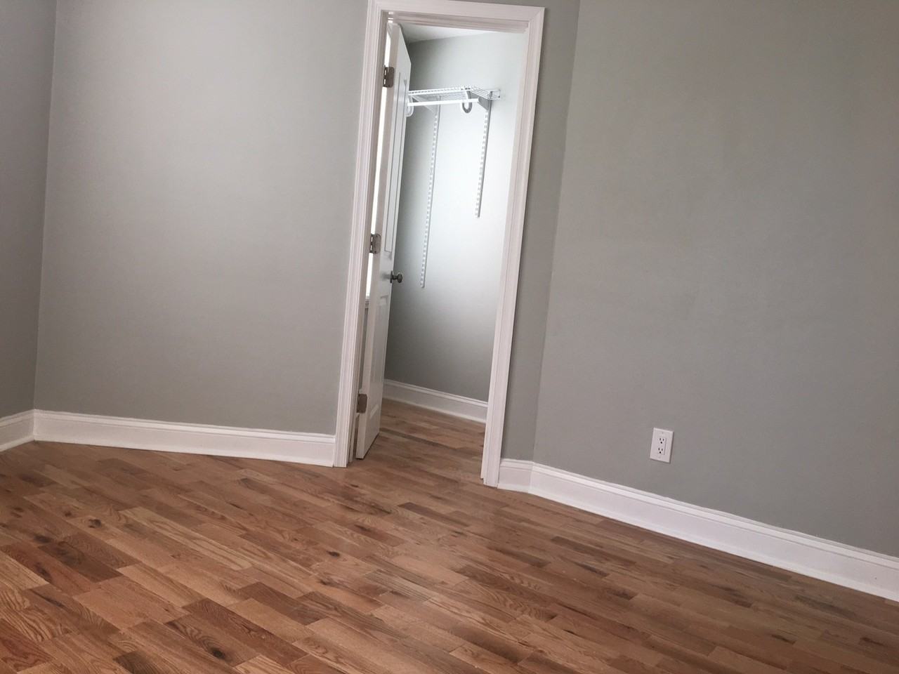 203 Kentucky Ave SE - Photo 2 of 10