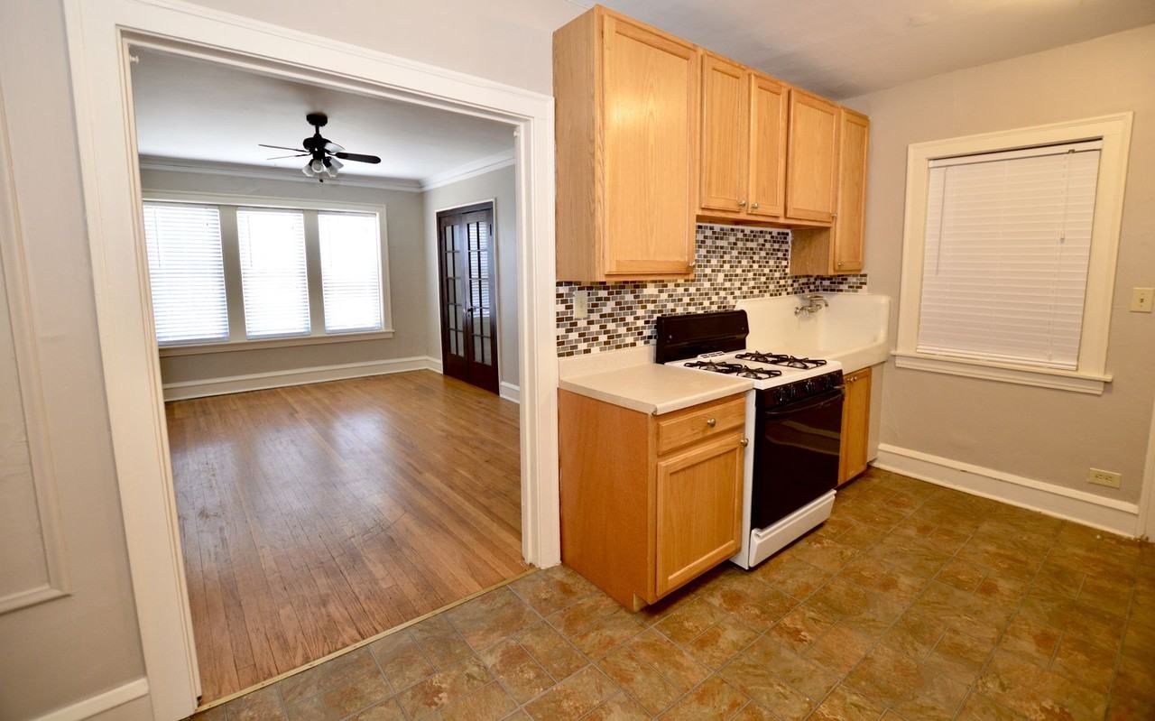 547 Spring Road & Montrose Avenue Apartments - Elmhurst IL | Zumper