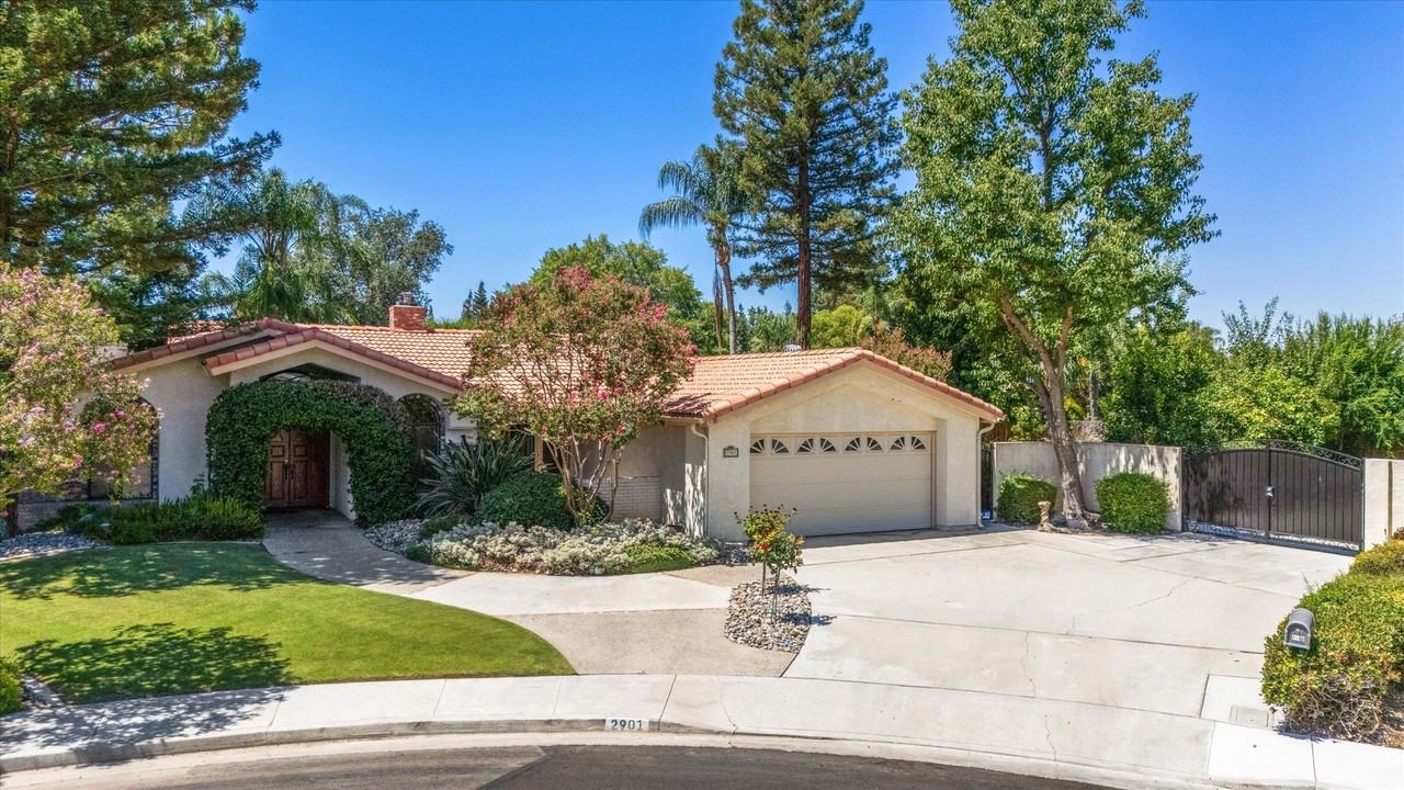 2901 Loveland Way - Photo 2 of 50