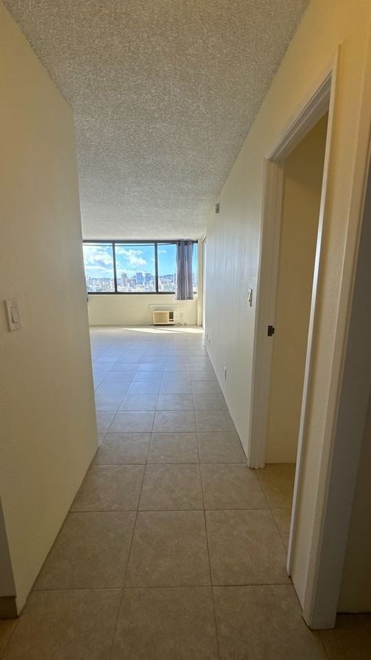 55 S Kukui St - Photo 2 of 19