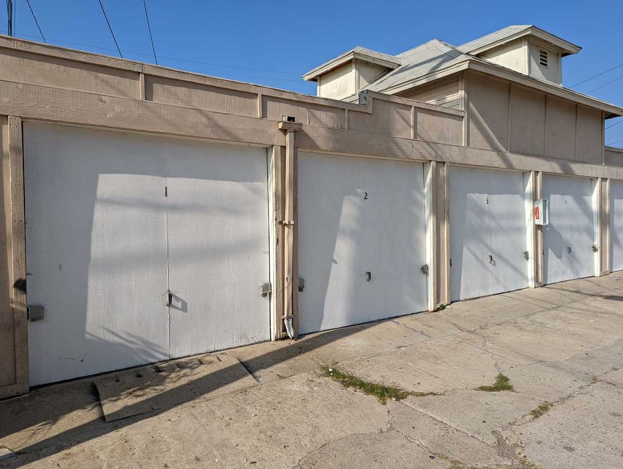 4361 33rd St - Photo 6 of 23