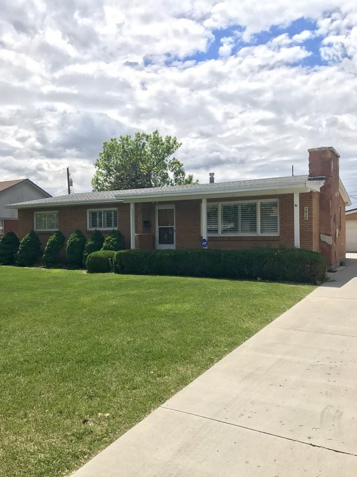 3936 S Feramorz Dr - Photo 3 of 26