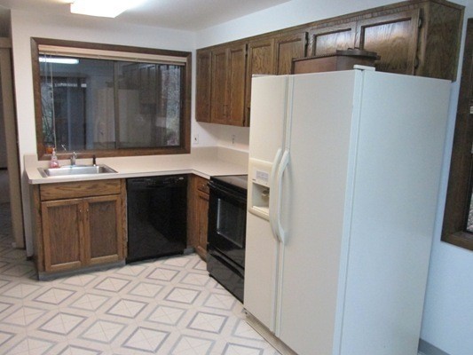 16493 S Arrowhead Dr - Photo 3 of 13