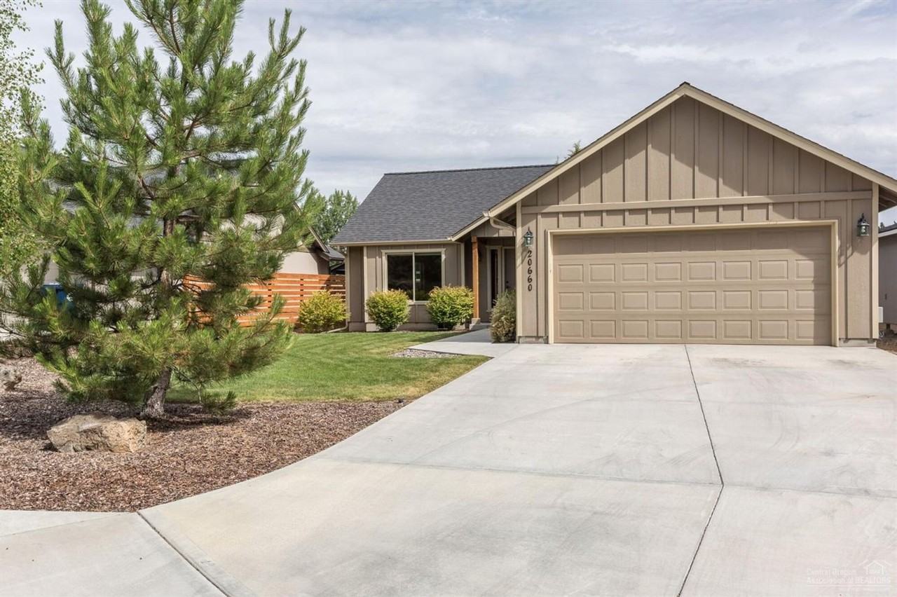 20660 Overton Pl - Photo 2 of 18