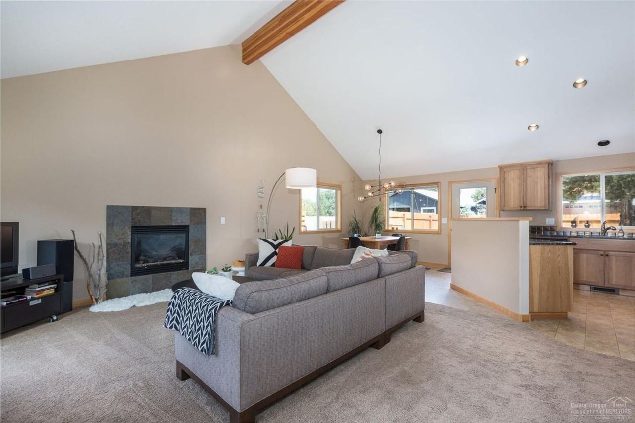 20660 Overton Pl - Photo 3 of 18