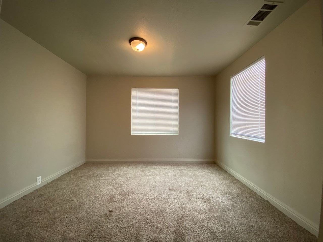 101 North St - Photo 3 of 13