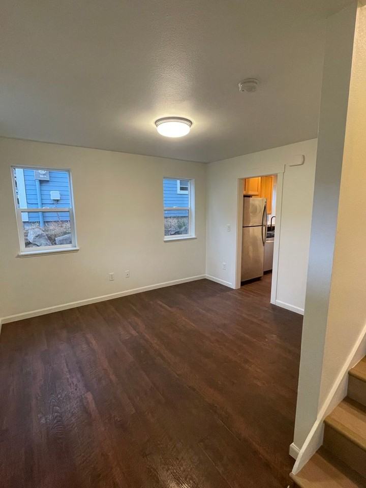 420 Se Oar Ave - Photo 5 of 15