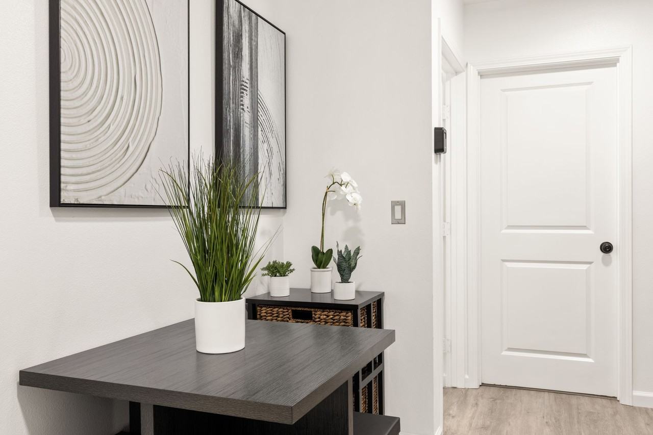 A 2 Bedroom, 1 Bathroom apartment with common areas and a fully functional kitchen at 1702 Malcolm Ave. - Photo 5 of 24