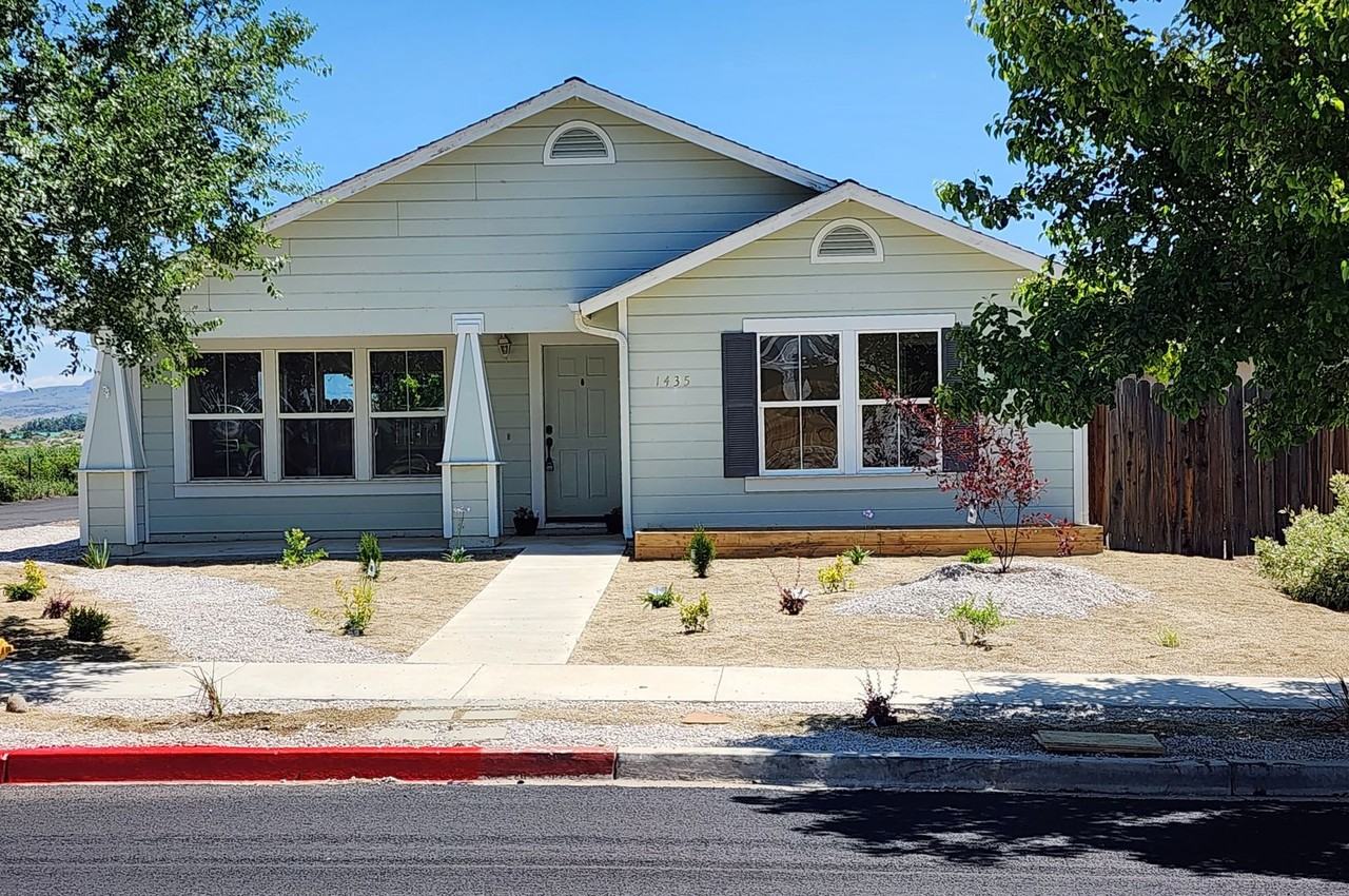 1435 Honey Locust Ave - Photo 2 of 25