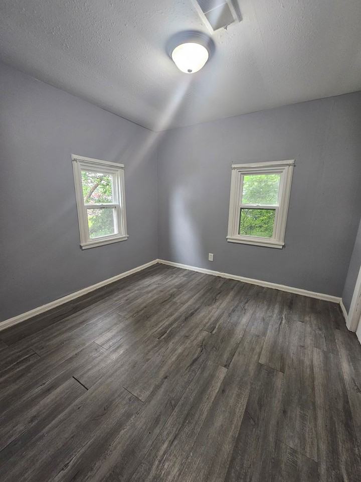 4341 11th St - Photo 7 of 14