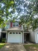 featured image of 102 Commons Dr