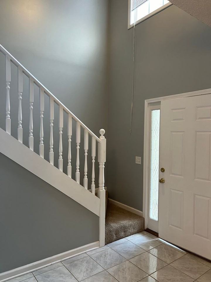 102 Commons Dr - Photo 5 of 13