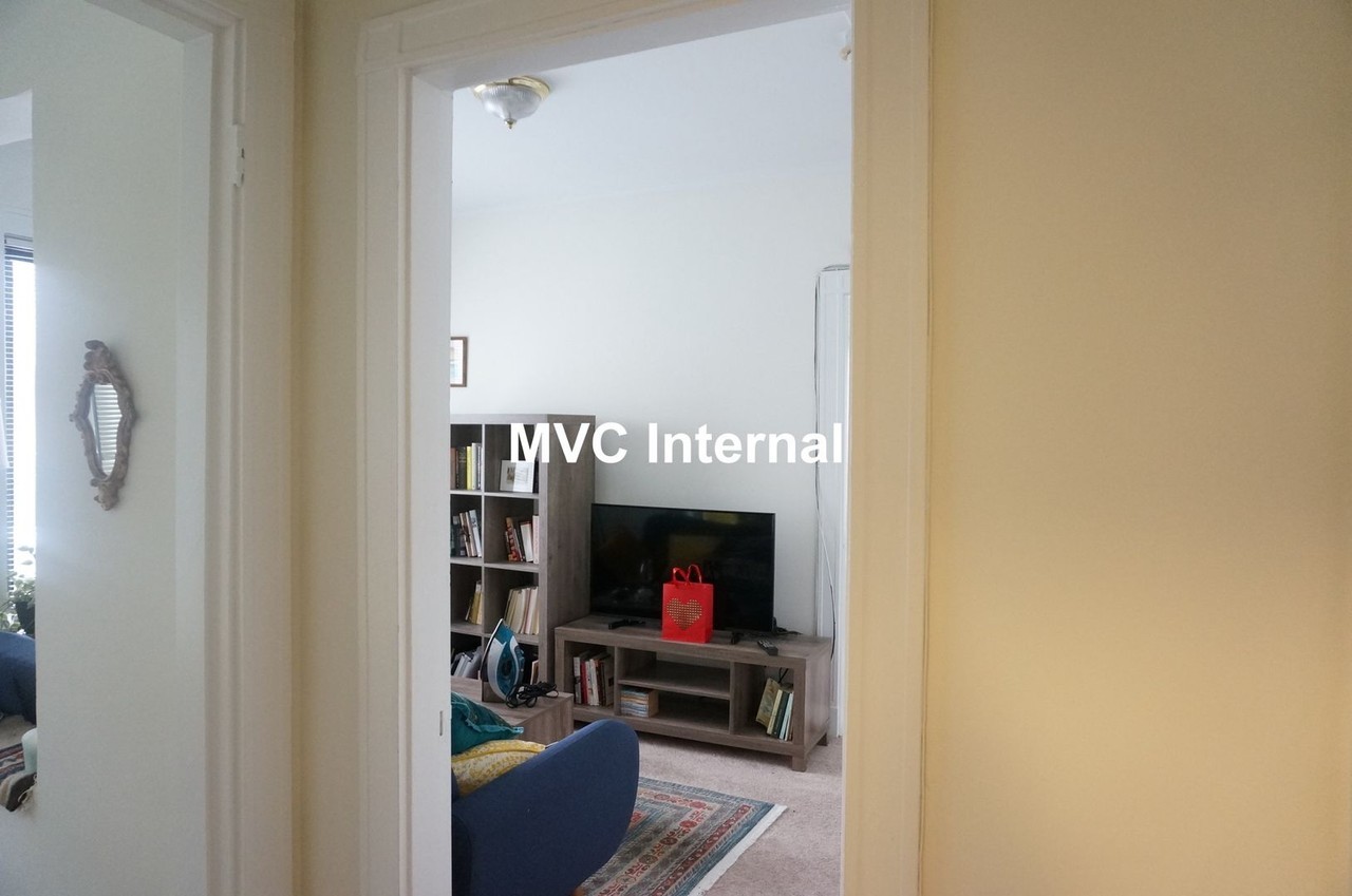 32 Park Vale Ave - Photo 3 of 15