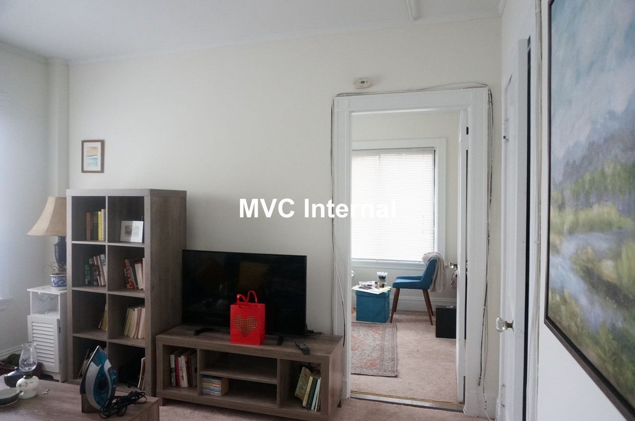 32 Park Vale Ave - Photo 4 of 15
